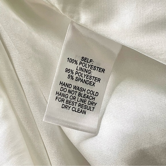 NWT Lulus Bombshell White Off-Shoulder Wrap Dress - Size L - Picture 12 of 13